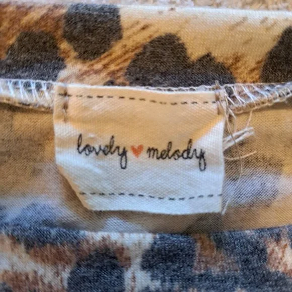 Lovely Melody Color Block Pink Leopard Print Choker Neck Tee Size Small - Picture 5 of 6